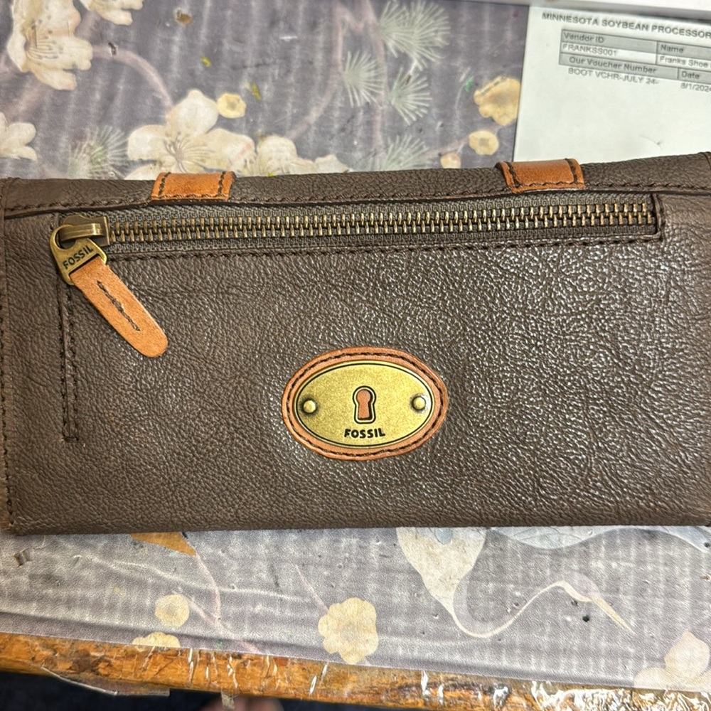 Fossil Bag And Matching Wallet - image 6